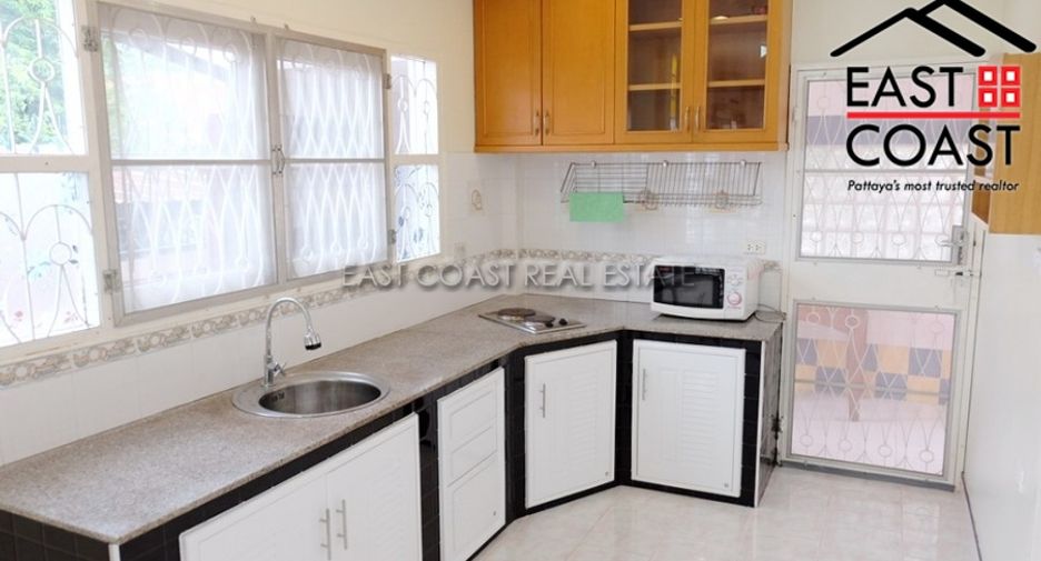For rent 4 bedrooms house in East Pattaya, Pattaya