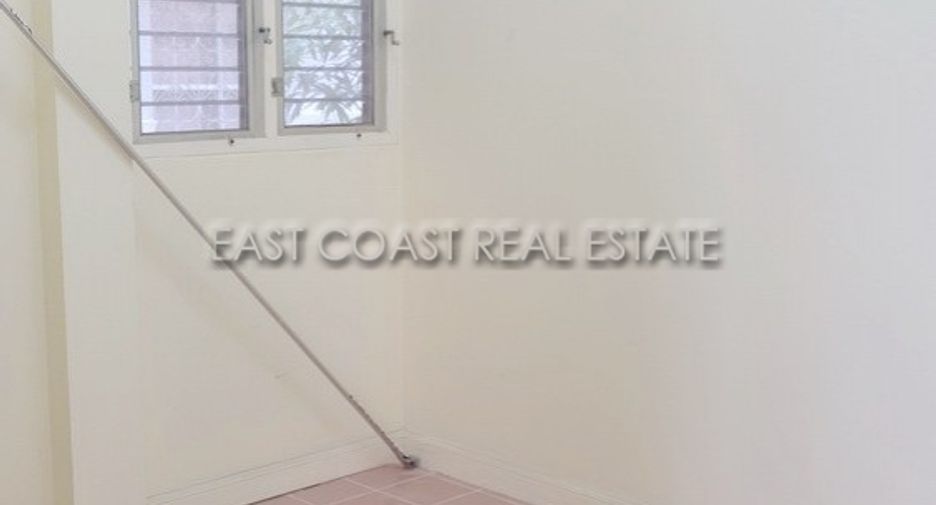 For rent 4 bedrooms house in East Pattaya, Pattaya