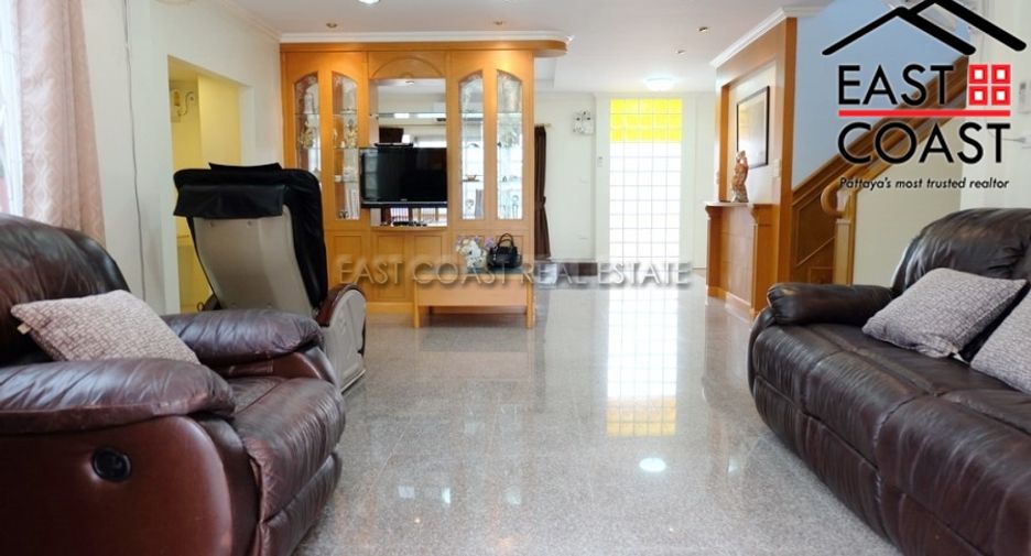 For rent 4 bedrooms house in East Pattaya, Pattaya