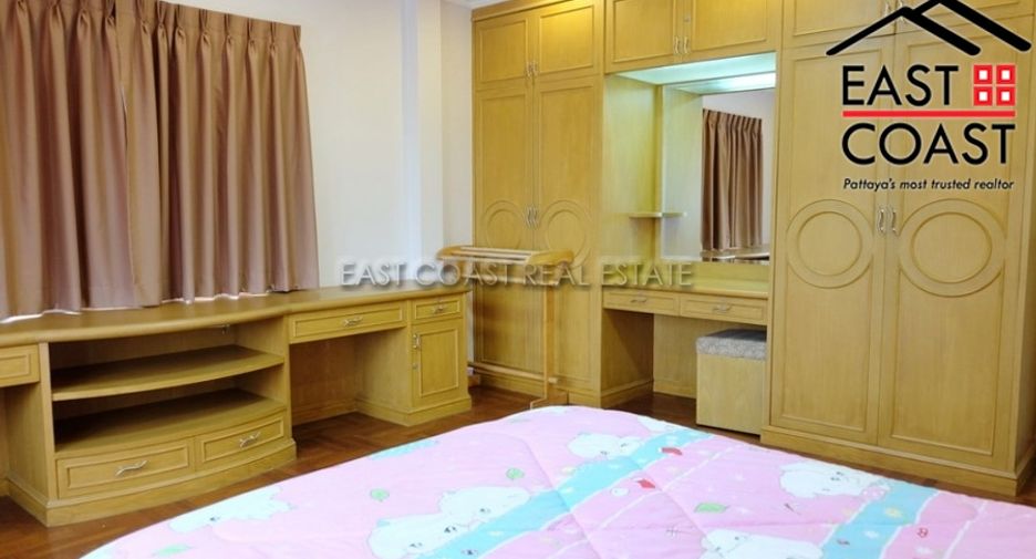 For rent 4 bedrooms house in East Pattaya, Pattaya