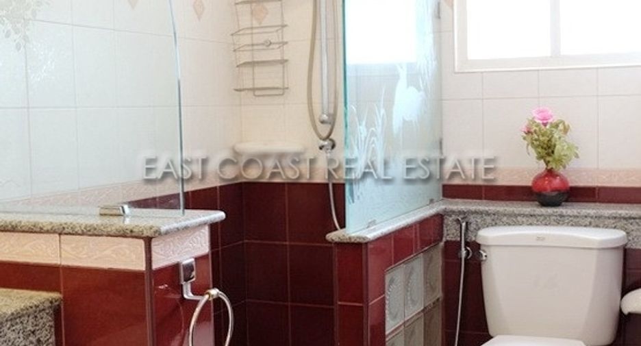 For rent 4 bedrooms house in East Pattaya, Pattaya