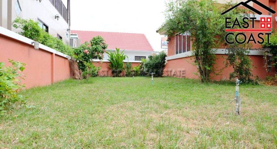 For rent 4 bedrooms house in East Pattaya, Pattaya