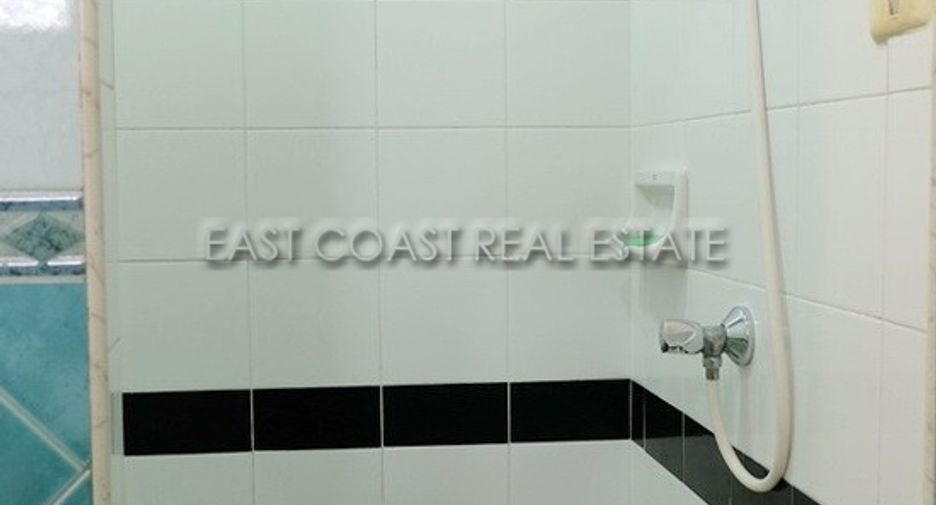 For rent 4 bedrooms house in East Pattaya, Pattaya
