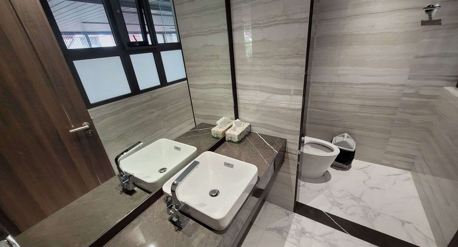Wohnung zur Miete mit 2 Zimmer in Khlong Toei, Bangkok