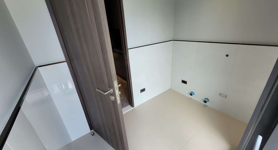 Wohnung zur Miete mit 2 Zimmer in Khlong Toei, Bangkok
