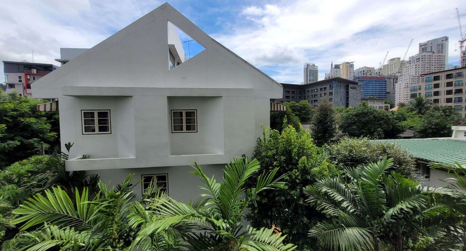 Wohnung zur Miete mit 2 Zimmer in Khlong Toei, Bangkok