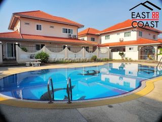 Casa en alquiler de 5 habitaciones en Bang Lamung, Chonburi
