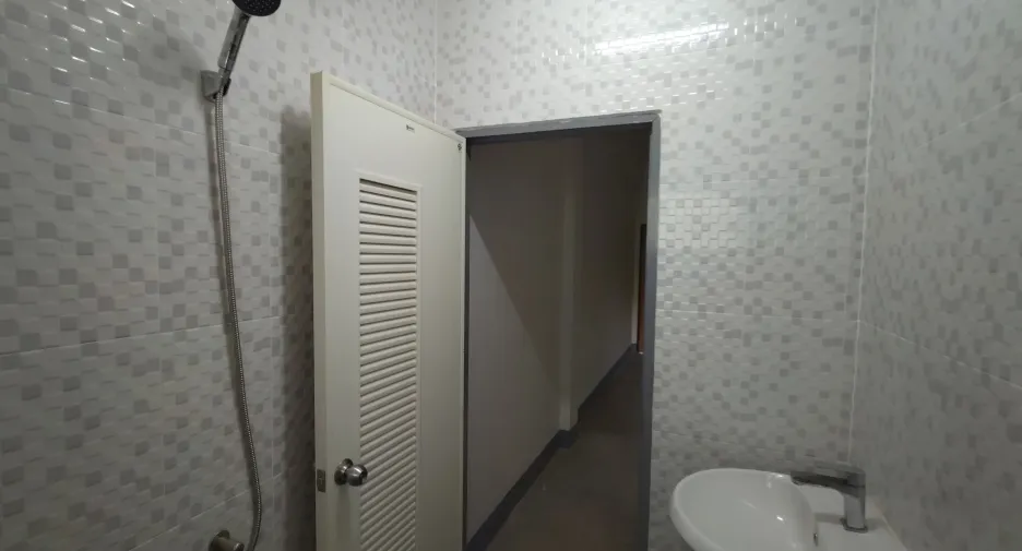 Reihenhaus zum Kauf mit 2 Zimmer in Chum Phae, Khon Kaen
