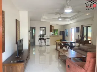 À louer 3 chambres maison à Bang Lamung, Chonburi