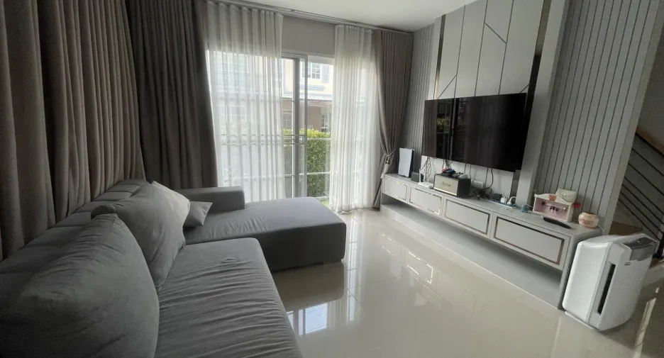 For rent and for sale 4 bedrooms house in Mueang Samut Sakhon, Samut Sakhon