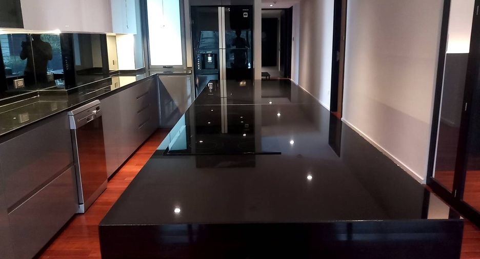 Wohnung zur Miete mit 3 Zimmer in Watthana, Bangkok