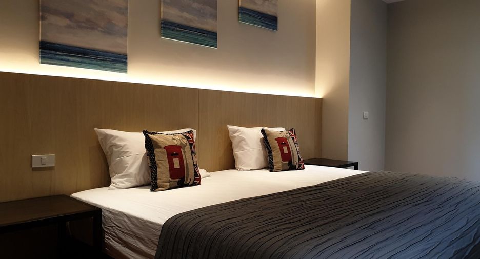 For rent 3 bedrooms condo in Watthana, Bangkok