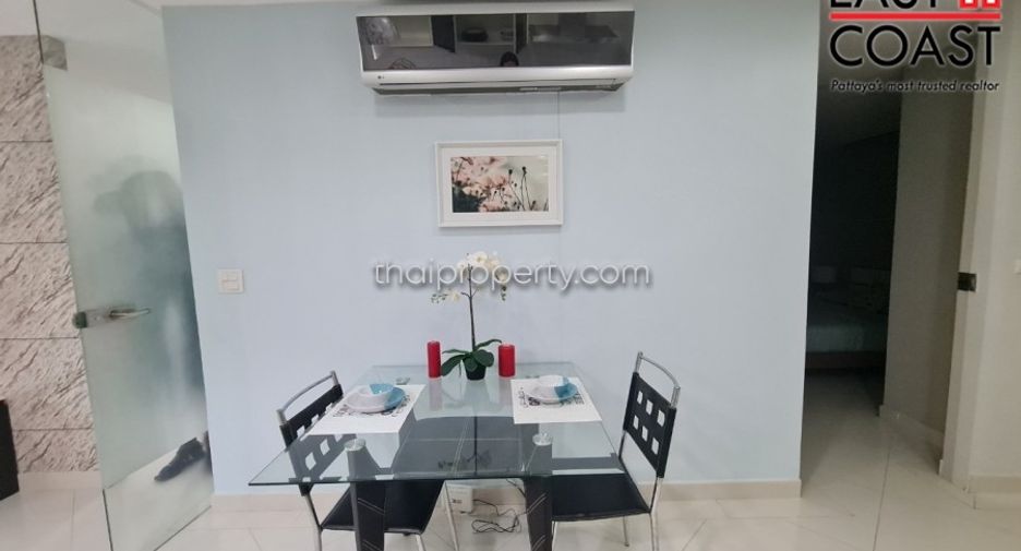 For rent 2 bedrooms condo in North Pattaya, Pattaya