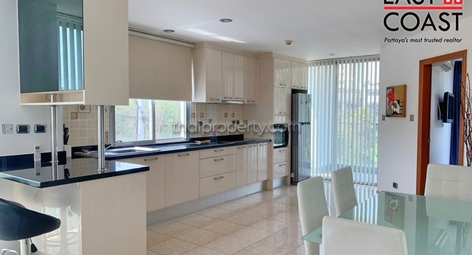 For rent 2 bedrooms condo in Pratumnak, Pattaya