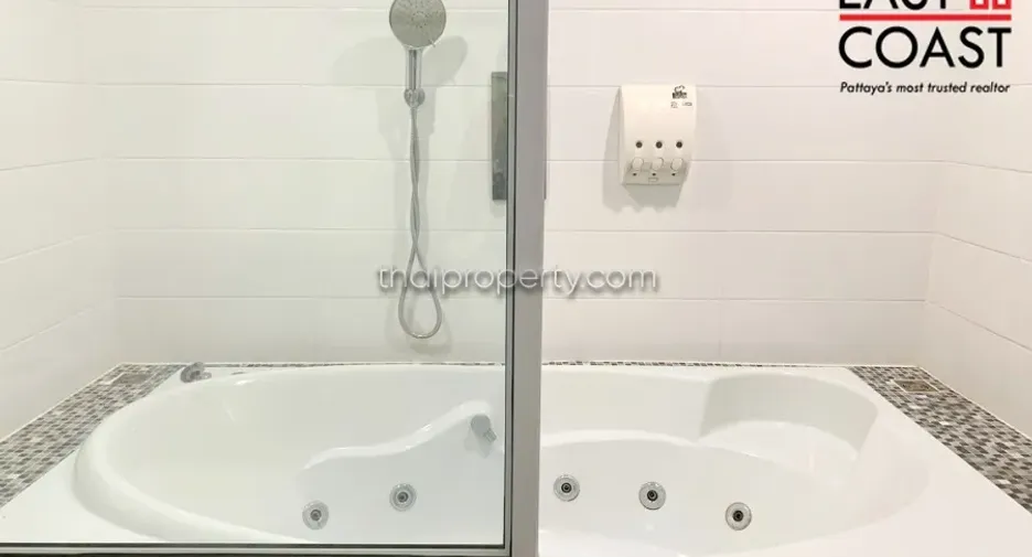 For rent 2 bedrooms condo in Mueang Rayong, Rayong