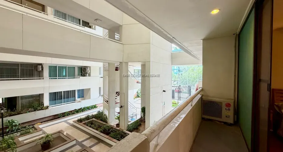 For rent 2 bedrooms condo in Jomtien, Pattaya