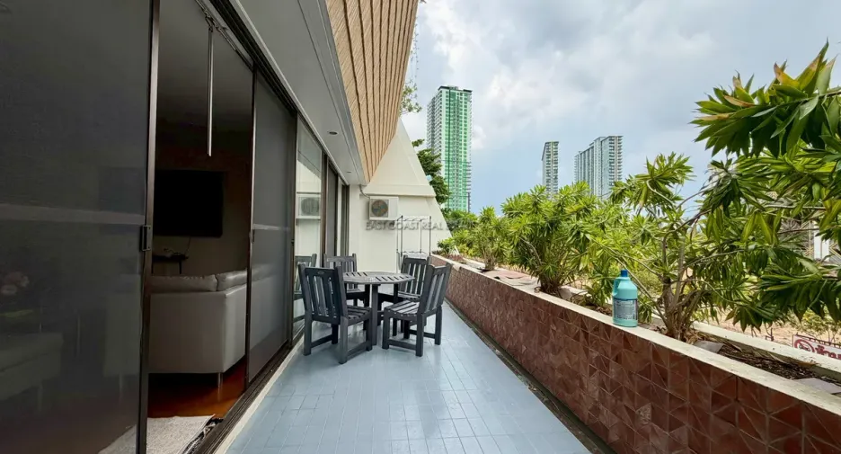 For rent 2 bedrooms condo in Jomtien, Pattaya