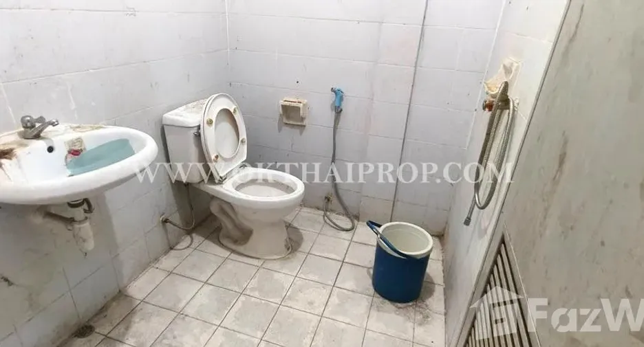 Продажа 2 спальни таунхаус в Sai Noi, Нонтабури
