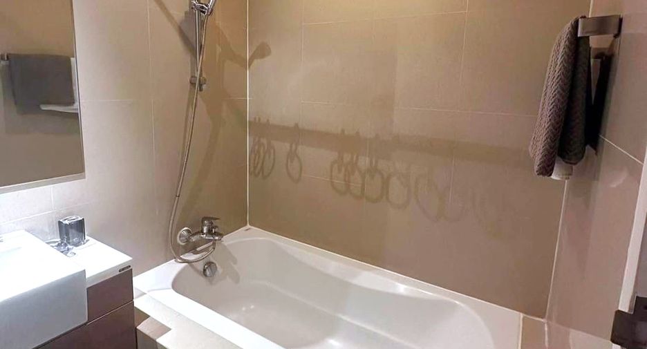 For rent 1 bed condo in Khlong Toei, Bangkok