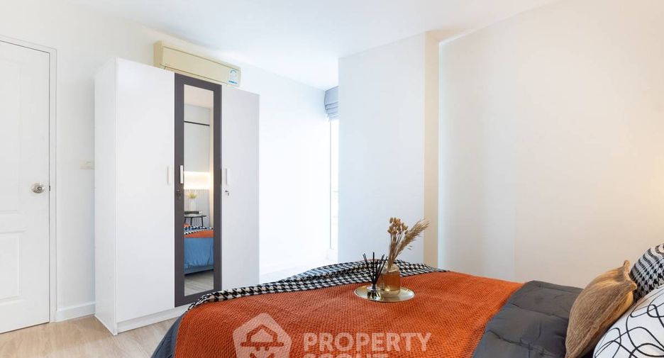 À vendre 2 chambres condo à Huai Khwang, Bangkok