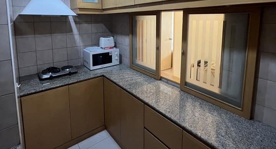 Аренда и продажа 2 спальни кондо в Сатхон, Бангкок
