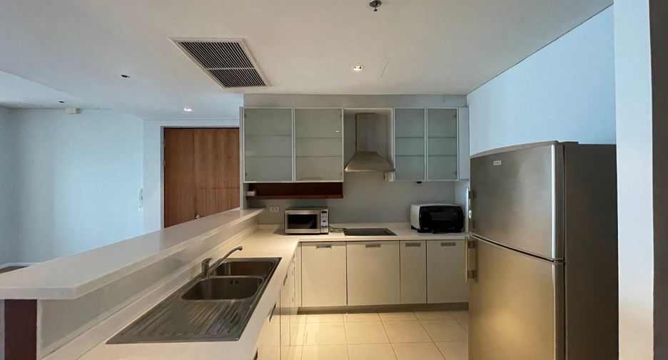 Wohnung zur Miete mit 3 Zimmer in Khlong Toei, Bangkok