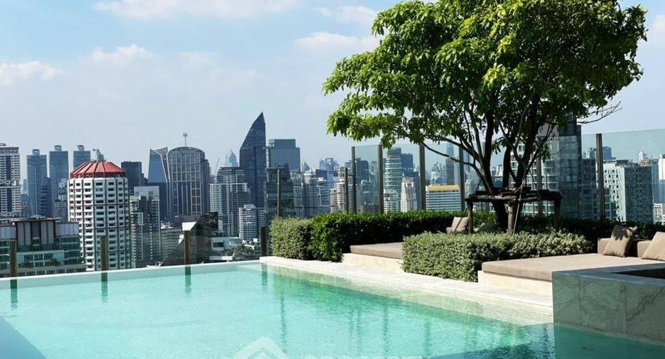 For rent 2 bedrooms condo in Watthana, Bangkok