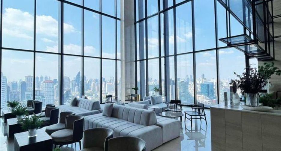 For rent 2 bedrooms condo in Watthana, Bangkok