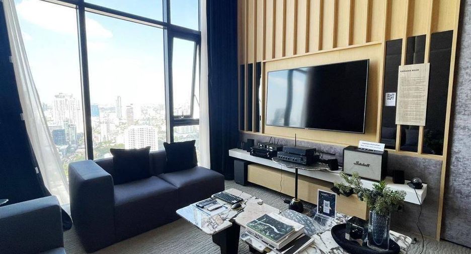 For rent 2 bedrooms condo in Watthana, Bangkok
