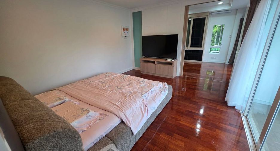Casa en alquiler de 4 habitaciones en Saphan Sung, Bangkok