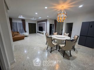 Casa en alquiler de 4 habitaciones en Saphan Sung, Bangkok