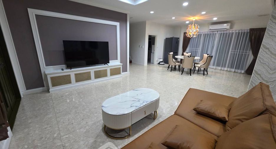 Casa en alquiler de 4 habitaciones en Saphan Sung, Bangkok