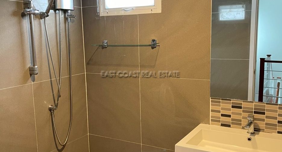 For rent 3 bedrooms house in East Pattaya, Pattaya