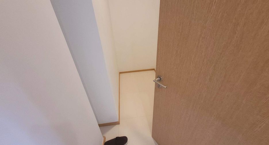 Condo en alquiler de 3 habitaciones en Khlong Toei, Bangkok