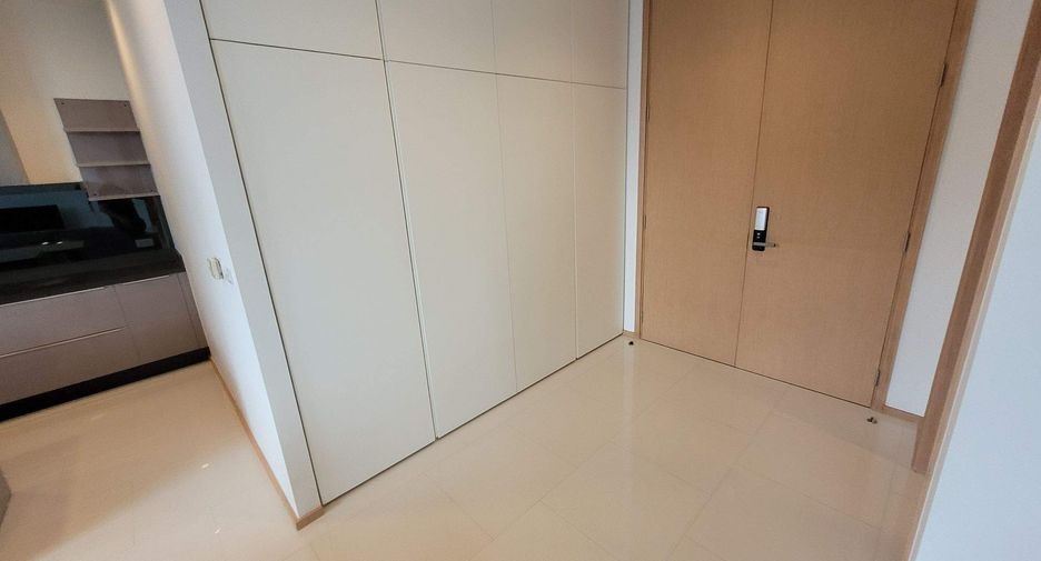 Condo en alquiler de 3 habitaciones en Khlong Toei, Bangkok