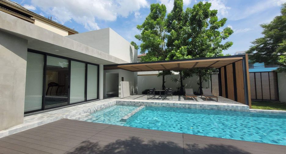 Condo en alquiler de 3 habitaciones en Khlong Toei, Bangkok