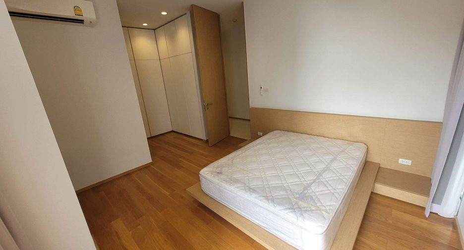 Condo en alquiler de 3 habitaciones en Khlong Toei, Bangkok
