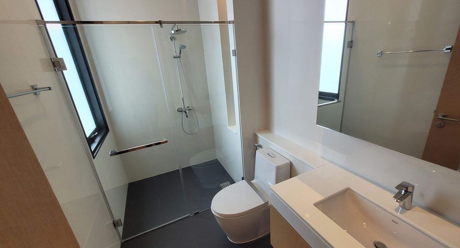 Condo en alquiler de 3 habitaciones en Khlong Toei, Bangkok