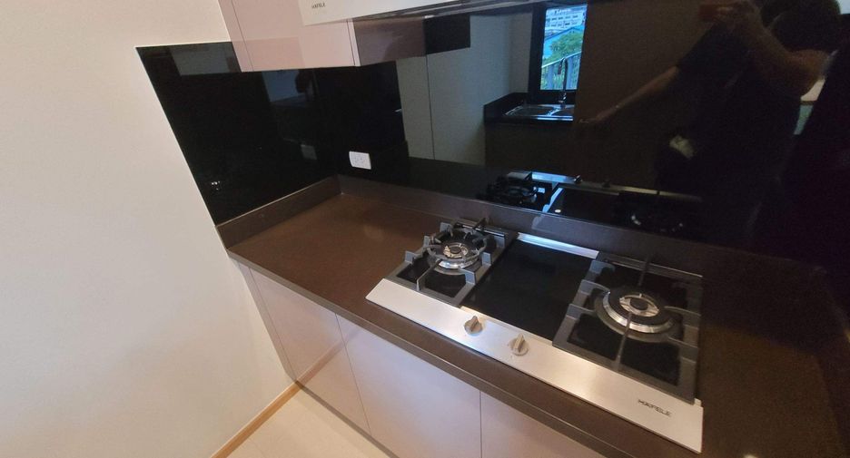 Condo en alquiler de 3 habitaciones en Khlong Toei, Bangkok