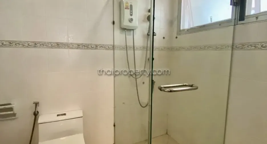 For rent 3 bedrooms house in Bang Lamung, Chonburi