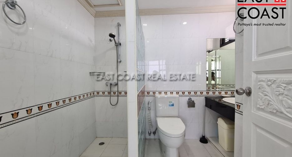 Condo en alquiler de 2 habitaciones en Pratumnak, Pattaya