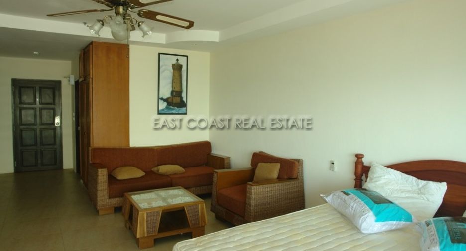 For rent studio condo in Pratumnak, Pattaya