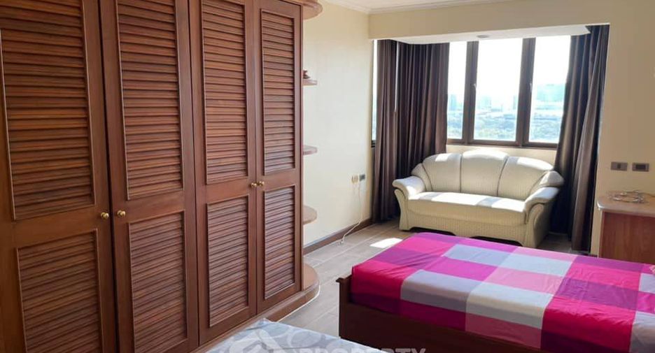 For sale 2 bedrooms condo in Khlong Toei, Bangkok