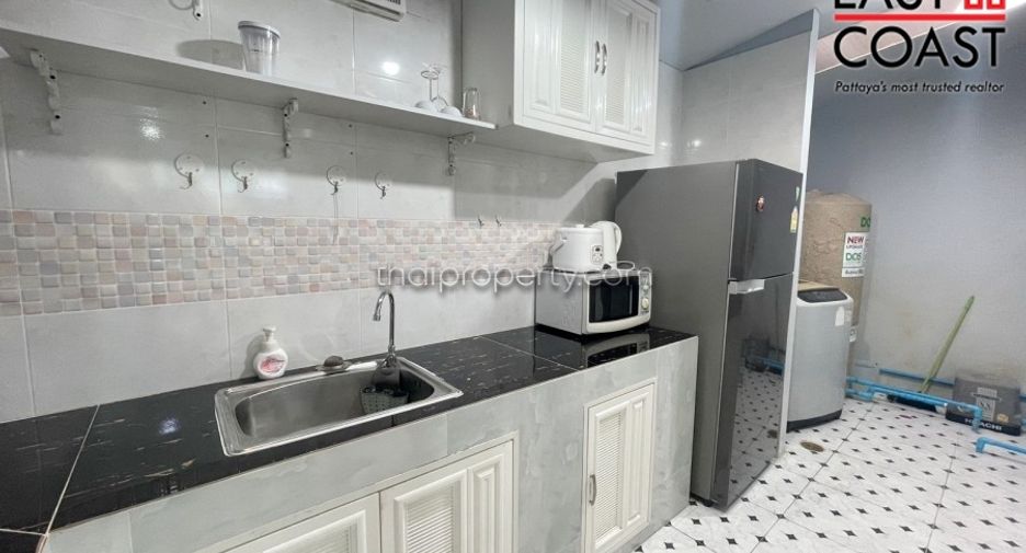 For rent 4 bedrooms house in East Pattaya, Pattaya