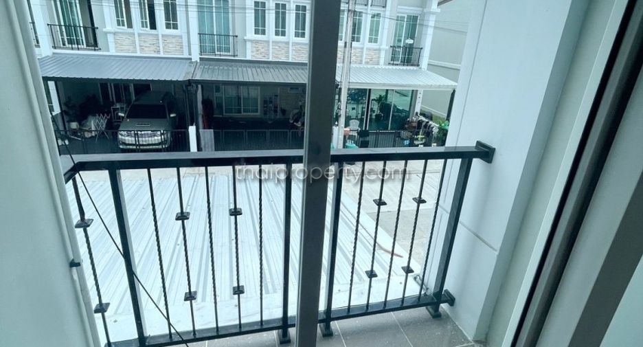 For rent 4 bedrooms house in East Pattaya, Pattaya
