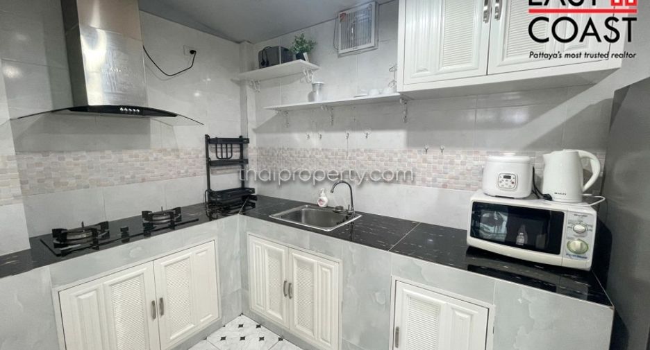 For rent 4 bedrooms house in East Pattaya, Pattaya