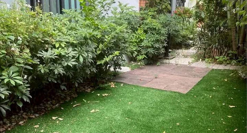 For sale 2 bedrooms condo in Pathum Wan, Bangkok