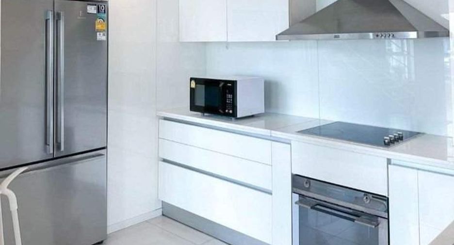 Condo en alquiler de 2 habitaciones en Pathum Wan, Bangkok