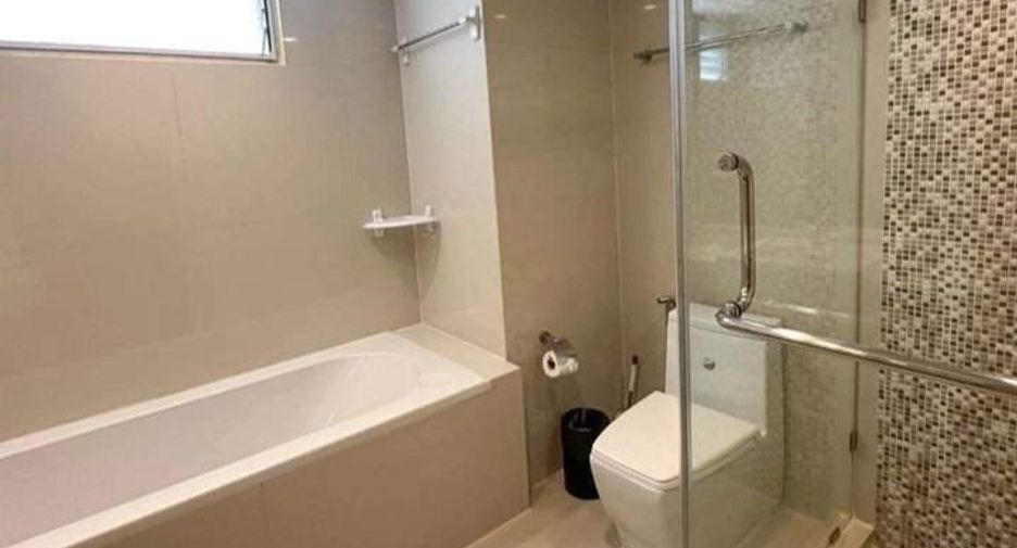 Condo en alquiler de 2 habitaciones en Pathum Wan, Bangkok