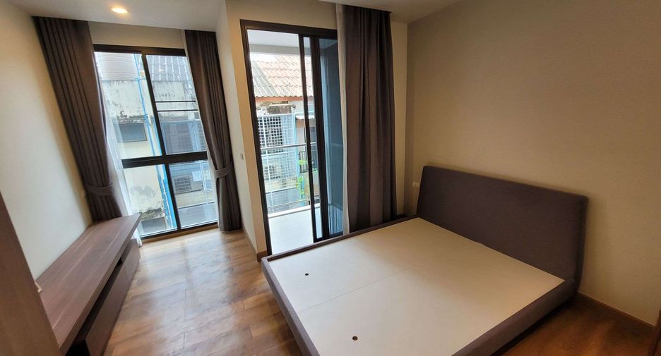Wohnung zur Miete mit 3 Zimmer in Khlong Toei, Bangkok